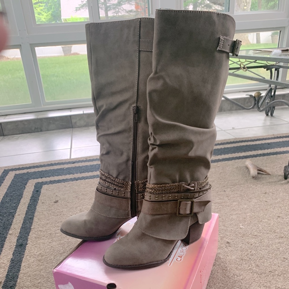 Taupe Manuela Distressed Boots